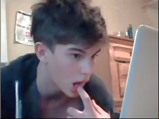 str8 Hot Cute Boy Plays On Cam webcam